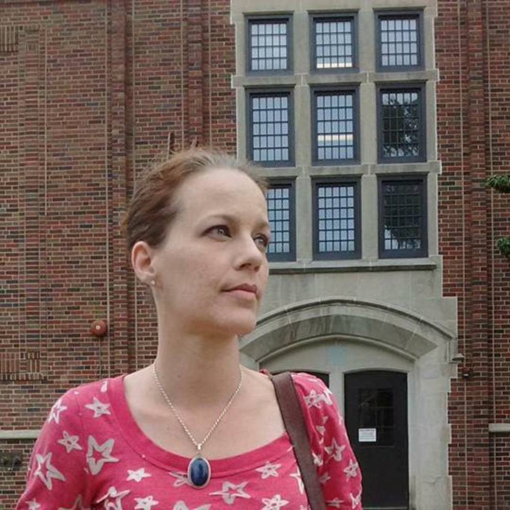 Meet your Posher, April